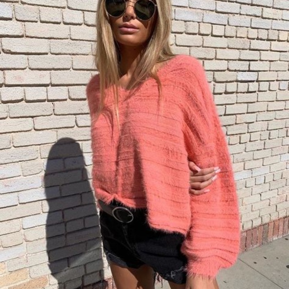 Isabelles cabinet sweater